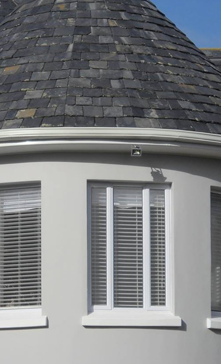 Curved specialised aluminium gutter