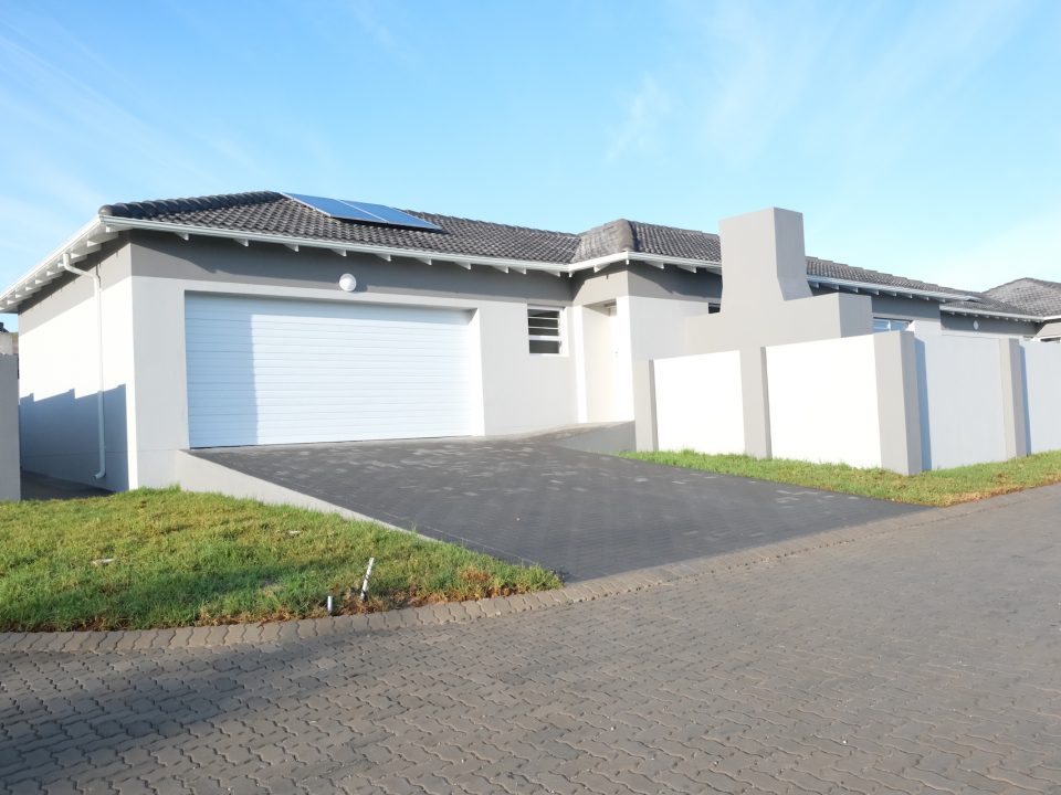 Lorraine home gutters