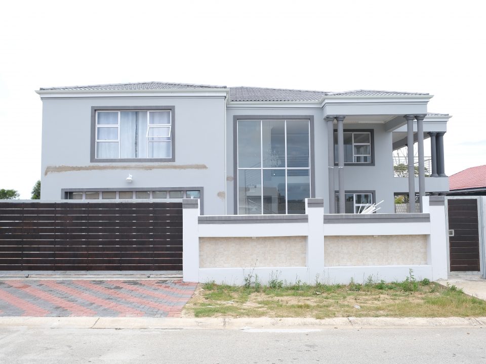 Overbaakens commercial gutters
